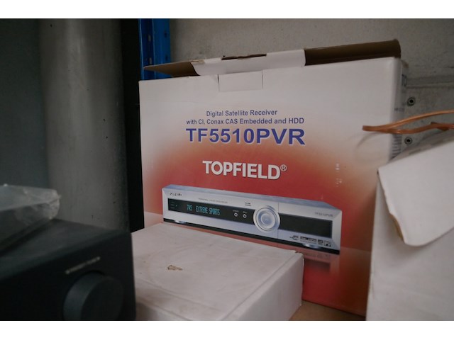 Stereo tuner + 3 satelliet ontvangers ( nooit gebruikt ) - afbeelding 4 van  5