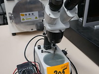 Stereomicroscoop + digitale multimeter - afbeelding 1 van  4