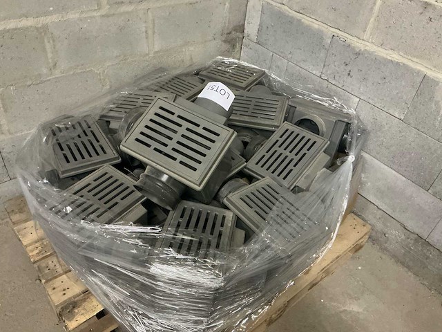 Sterfputten en deksels sterfputten endeksels bouw- en bevestigingsmateriaal - afbeelding 1 van  3