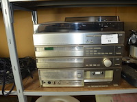 Steroketen itt bestaande uit platenspeler, versterker, tuner, cassettespeler, koffiemachine nespresso magimix, koffiemachine krups nespresso (niet compleet), kruimeldief black&decker met lader, mixer krups, draadloze telefoons siemens gigaset c450 - afbeelding 3 van  12