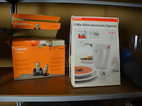 Steroketen itt bestaande uit platenspeler, versterker, tuner, cassettespeler, koffiemachine nespresso magimix, koffiemachine krups nespresso (niet compleet), kruimeldief black&decker met lader, mixer krups, draadloze telefoons siemens gigaset c450 - afbeelding 11 van  12