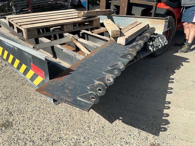Stertil dock leveller sf 2530-40 b laaddok (2x) - afbeelding 12 van  14