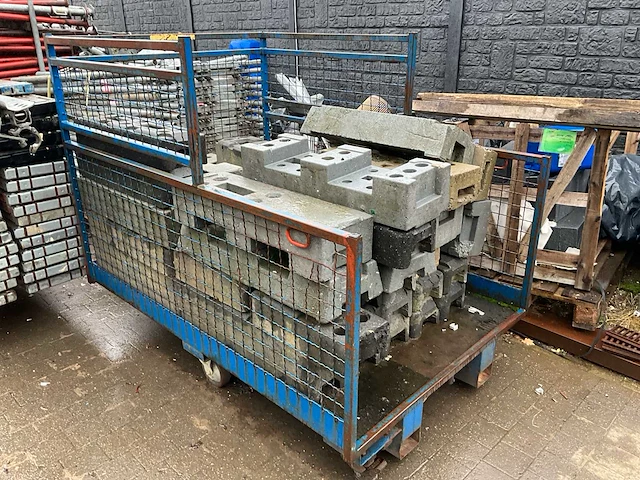 Steunblokken voor bouwhekken (41x) - afbeelding 1 van  17