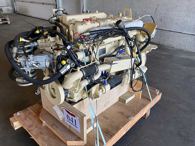 Steyer wd612.95 dieselmotor - afbeelding 1 van  6