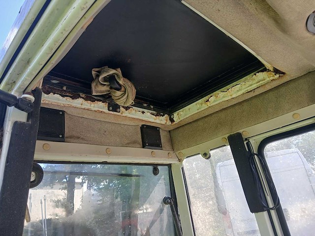 Steyr 8075 smalspoor tractor - afbeelding 2 van  16