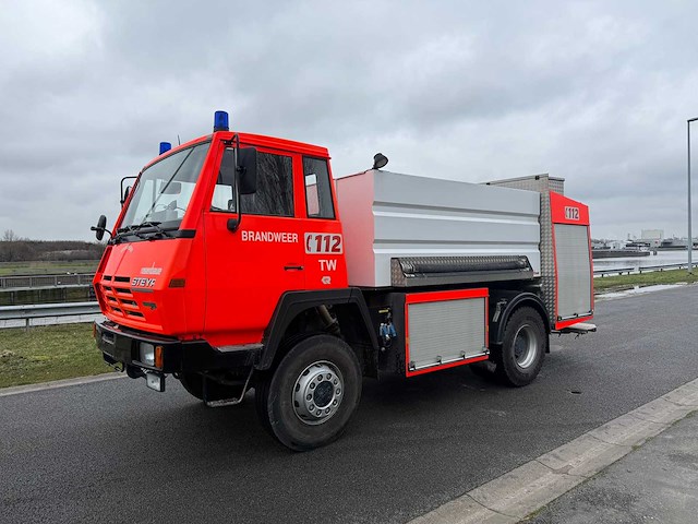 Steyr tankwagen - 1996 - brandweerwagen - afbeelding 12 van  49