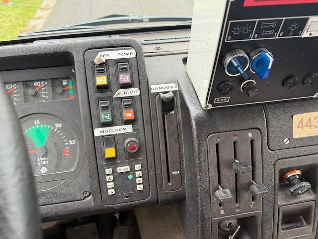 Steyr tankwagen - 1996 - brandweerwagen - afbeelding 35 van  49