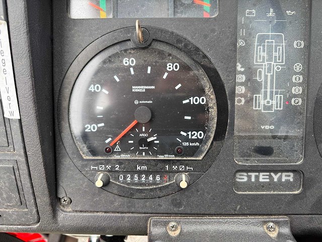 Steyr tankwagen - 1996 - brandweerwagen - afbeelding 23 van  38