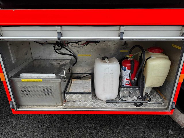 Steyr tankwagen - 1996 - brandweerwagen - afbeelding 13 van  32