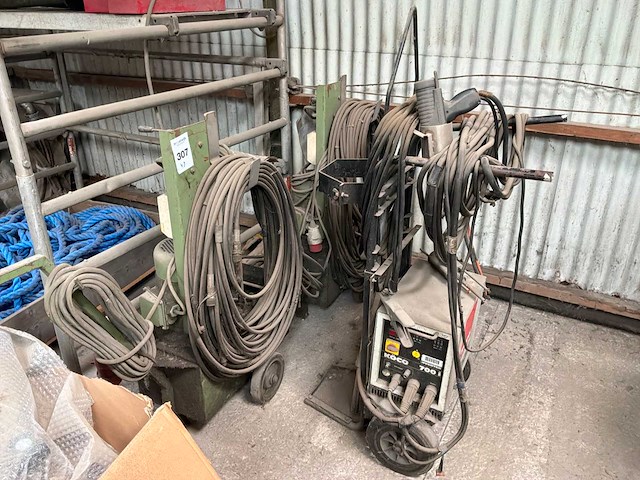 Stiftlasinverter en 2 mobiel hydraulisch heftoestel - afbeelding 1 van  7