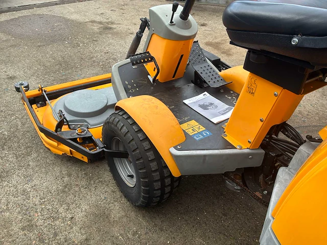Stiga - park pro diesel - ride on lawn mower - afbeelding 6 van  12