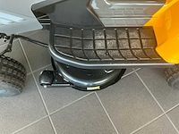 Stiga estate 384e electrische zitmaaier - afbeelding 4 van  16