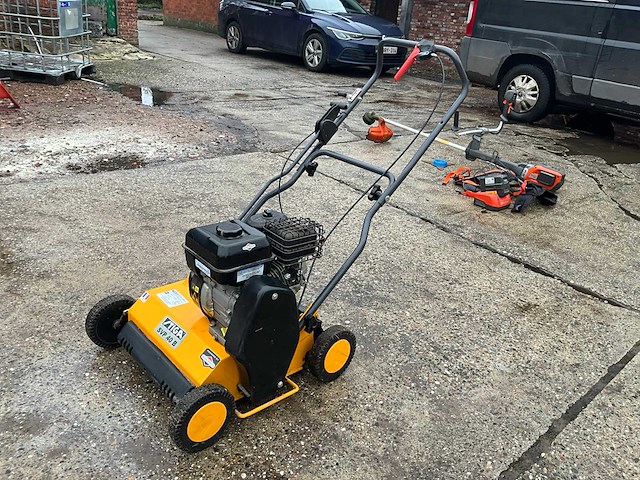 Stiga s400b verticuteermachine - afbeelding 1 van  10