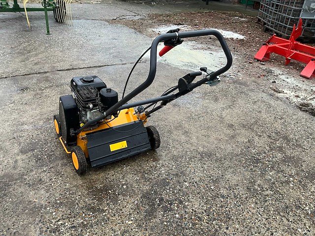 Stiga s400b verticuteermachine - afbeelding 6 van  10