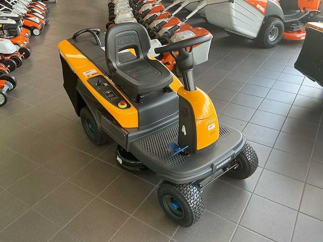 Stiga swift 372e electrische zitmaaier - afbeelding 6 van  13