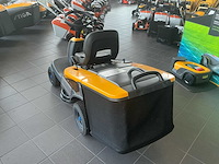 Stiga swift 372e electrische zitmaaier - afbeelding 10 van  13