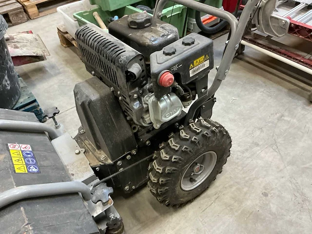 Stiga sws 600g benzine veegmachine - afbeelding 4 van  6