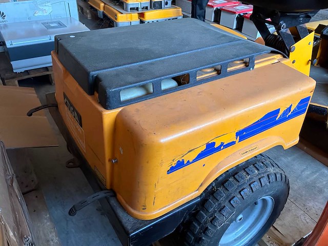 Stigma park 12 zitmaaier - benzine - afbeelding 3 van  11