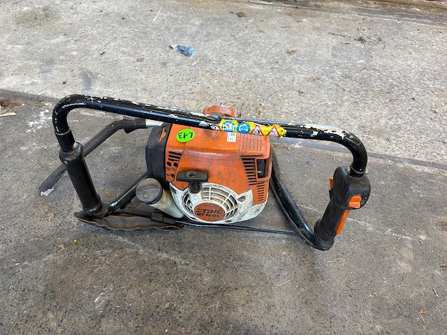 Stihl - bt120c - grondboor zonder boor - afbeelding 1 van  2