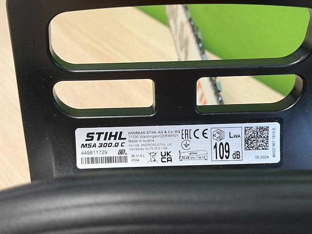 Stihl - msa300c - kettingzaag met ap300s accu en al101 acculader - afbeelding 2 van  3