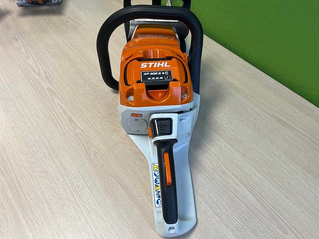 Stihl - msa300c - kettingzaag met ap300s accu en al101 acculader - afbeelding 11 van  13