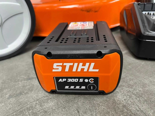 Stihl - rma253 - accu grasmaaier met ap300s accu en al101 lader - afbeelding 4 van  17