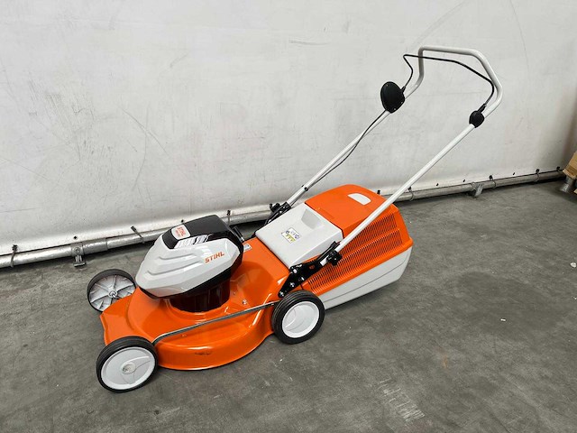 Stihl - rma253 - accu grasmaaier met ap300s accu en al101 lader - afbeelding 11 van  17