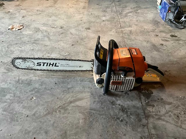 Stihl 044 kettingzaag - afbeelding 1 van  6