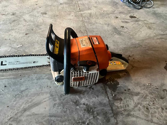 Stihl 044 kettingzaag - afbeelding 2 van  6