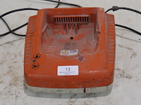 Stihl acculader + accu - afbeelding 5 van  8