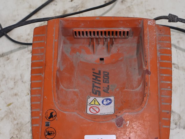 Stihl acculader + accu - afbeelding 6 van  8