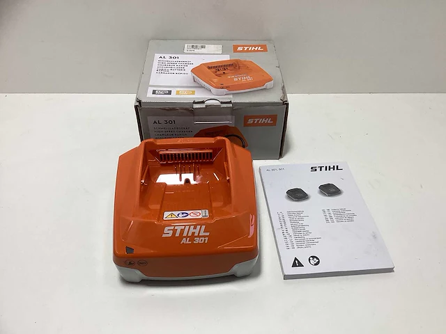 Stihl al 301 accu snellader - afbeelding 1 van  3