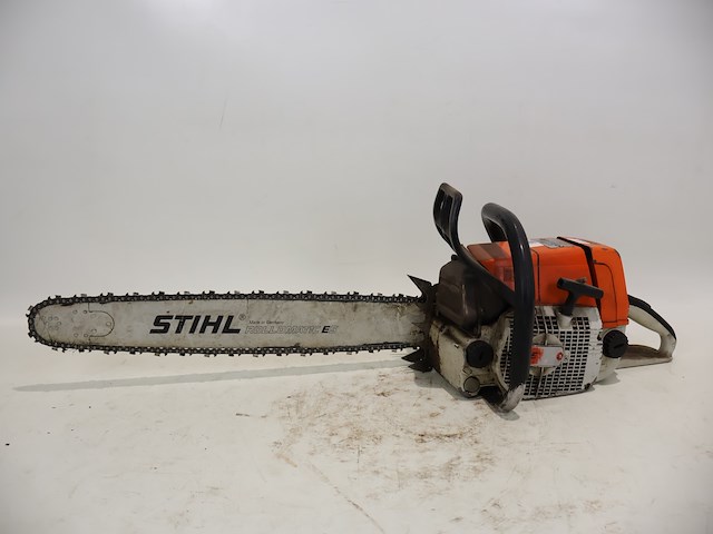 Stihl benzinekettingzaag - afbeelding 1 van  7