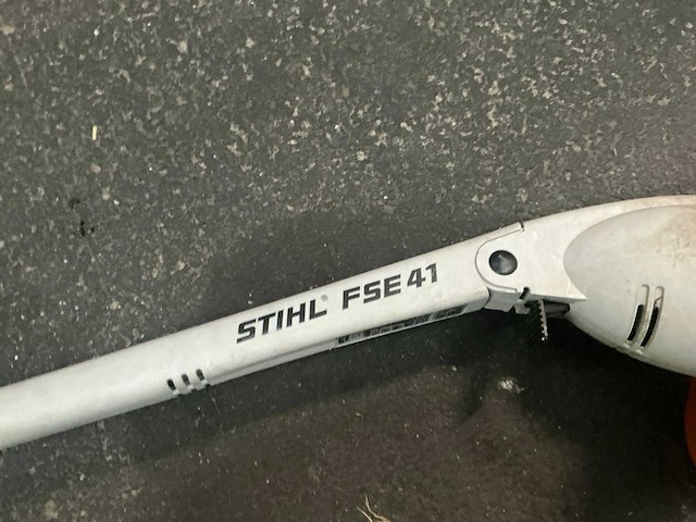 Stihl / black & decker kantenmaaier (2x) - afbeelding 2 van  4