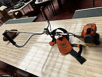 Stihl bosmaaier met harnas - afbeelding 4 van  4