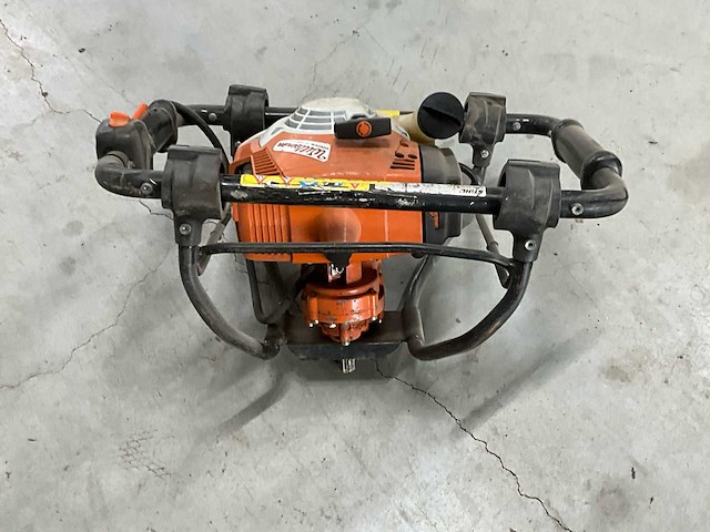 Stihl bt 121 grondboor - functioneel - afbeelding 3 van  5