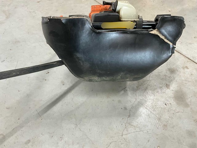 Stihl bt 130 grondboor - functioneel - afbeelding 3 van  5