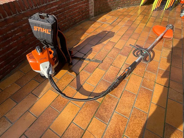 Stihl fr 410 c benzineonkruidbakker - afbeelding 2 van  4