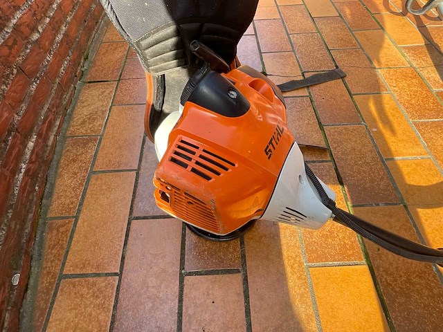 Stihl fr 410 c benzineonkruidbakker - afbeelding 3 van  4