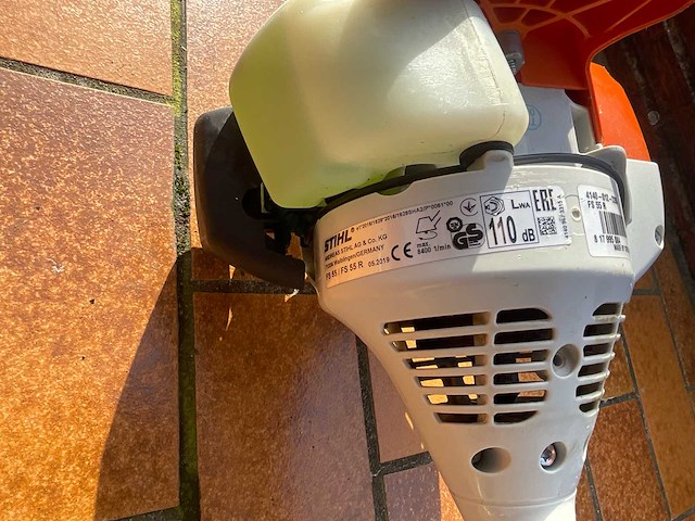 Stihl fs 55 benzine-onkruidmaker - afbeelding 3 van  4