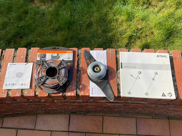 Stihl fs 55 benzine-onkruidmaker - afbeelding 4 van  4