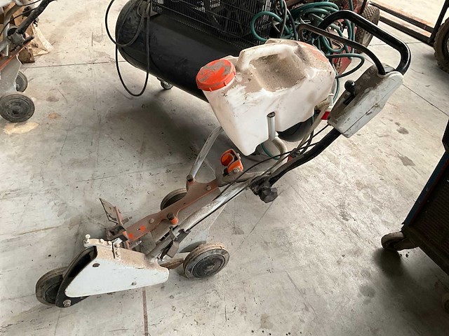 Stihl fw20 slijpwagen (9x) - afbeelding 1 van  10