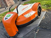 Stihl grasmaaier - robot grasmaaier rmi632 - afbeelding 1 van  4