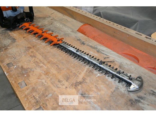 Stihl heggenschaar op benzine - afbeelding 2 van  5