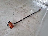 Stihl ht101 hoogsnoeier - werkend - afbeelding 2 van  8