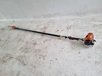 Stihl ht101 hoogsnoeier - werkend - afbeelding 3 van  8