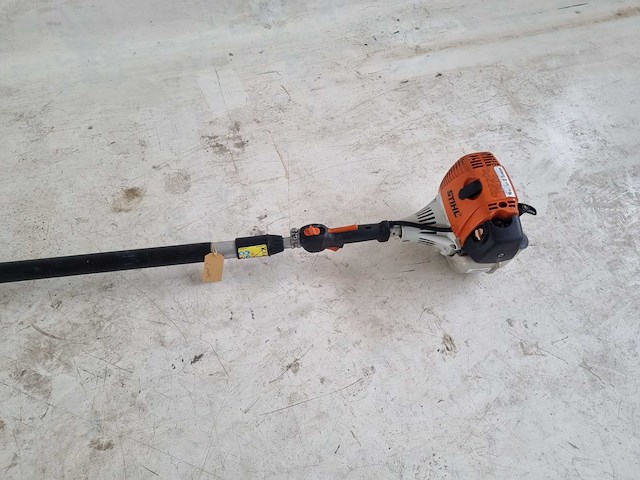Stihl ht101 hoogsnoeier - werkend - afbeelding 4 van  7