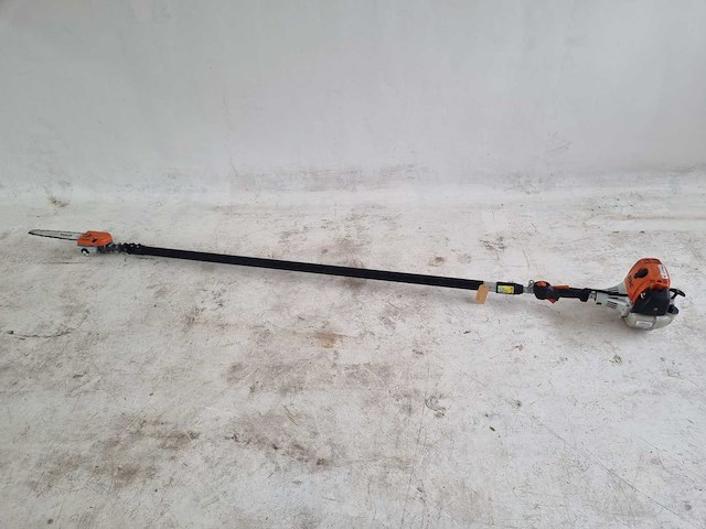 Stihl ht101 hoogsnoeier - werkend - afbeelding 5 van  7