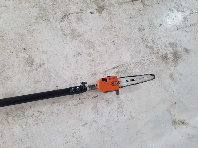 Stihl ht101 hoogsnoeier - werkend - afbeelding 7 van  7