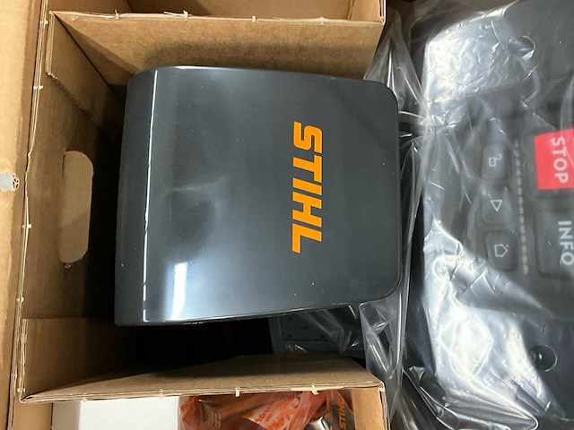 Stihl imow 3.0 evo robotmaaier - afbeelding 1 van  1
